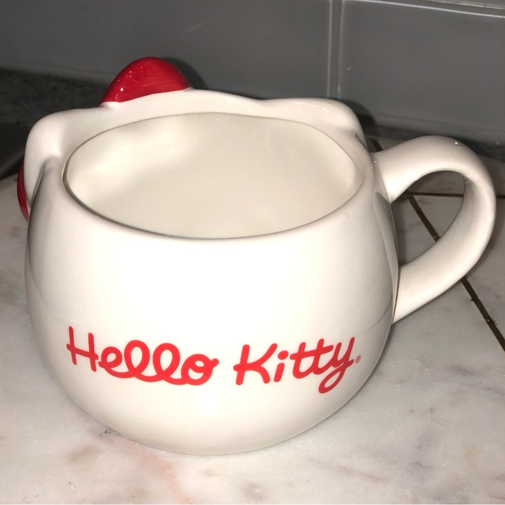 ✨NWT✨ Hello Kitty Ceramic Coffee Tea Hot Cocoa Mug - Picture 3 of 8